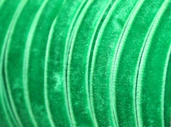 Лента бархатная 10мм зеленая